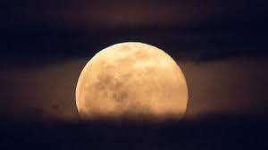 Luna llena de abril 2024: fecha para verla desde Colombia2024-04-pm